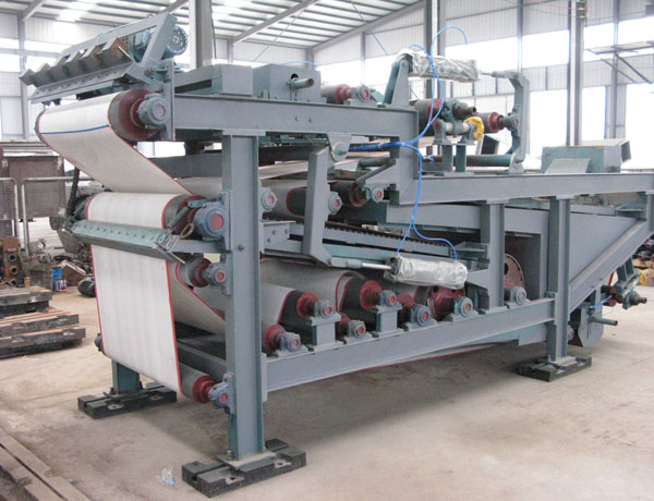 Starch residue dehydration machine